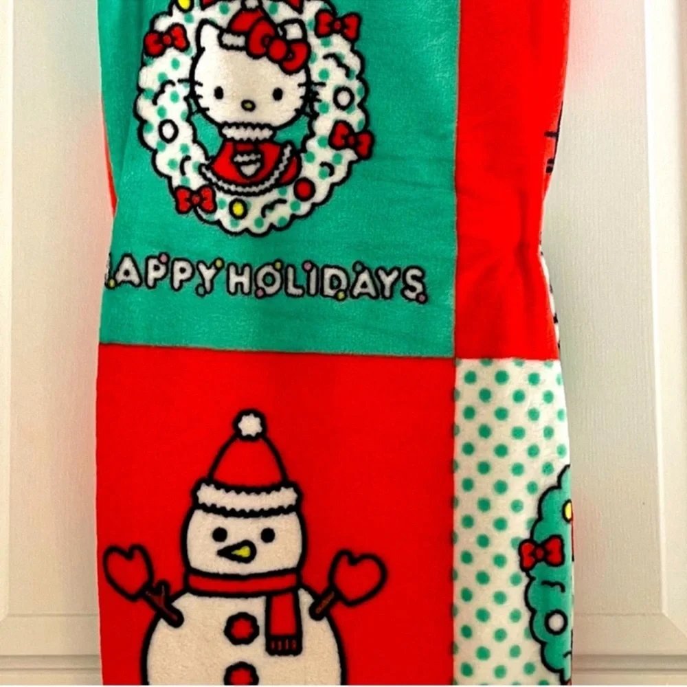 Hello Kitty Christmas Holiday Wreath Red & Green Throw Blanket 50